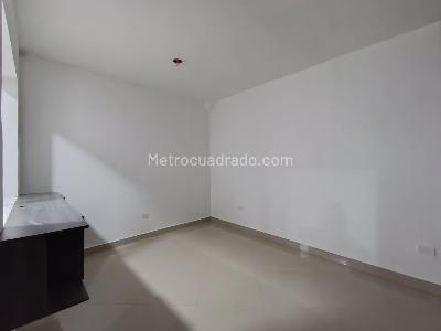 Casa de 4 alcobas en arriendo en La Floresta, Medellín, 175 m² · foto 17 de 20