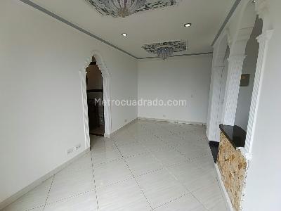 Apartamento de 3 alcobas en arriendo en La Navarra, Bello, 61 m² · foto 5 de 12