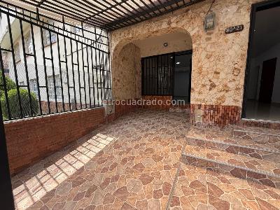 Casa de 3 alcobas en arriendo en La Floresta, Medellín, 115 m² · foto 5 de 17
