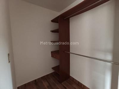Casa de 2 alcobas en arriendo en Loma Del Escobero Envigado, Envigado, 90 m² · foto 11 de 13