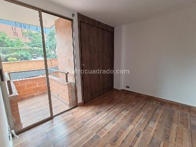 Casa de 2 alcobas en arriendo en Loma Del Escobero Envigado, Envigado, 90 m² · foto 7 de 13