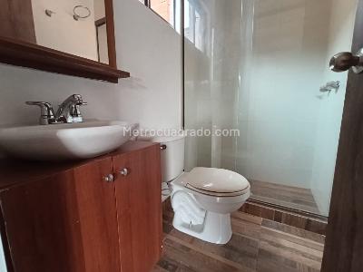 Casa de 2 alcobas en arriendo en Loma Del Escobero Envigado, Envigado, 90 m² · foto 8 de 13