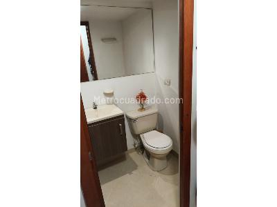 Apartamento de 3 alcobas en venta en Loma Del Indio, Medellín, 61 m² · foto 2 de 20