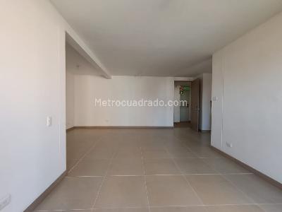 Apartamento de 3 alcobas en arriendo en Loma San Jose Sabaneta, Sabaneta, 80 m² · foto 2 de 16