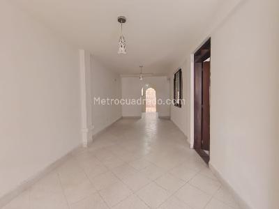 Casa de 3 alcobas en arriendo en Cabañas, Bello, 90 m² · foto 2 de 15