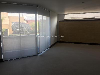 Casa de 4 alcobas en venta en San Jose De Bavaria, Bogotá, 320 m² · foto 12 de 20