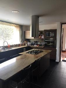 Casa de 4 alcobas en venta en San Jose De Bavaria, Bogotá, 320 m² · foto 16 de 20