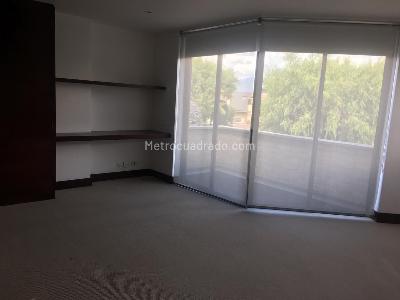 Casa de 4 alcobas en venta en San Jose De Bavaria, Bogotá, 320 m² · foto 19 de 20
