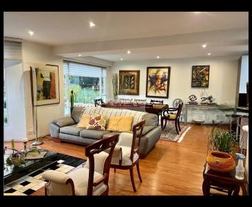 Casa de 4 alcobas en venta en San Patricio, Bogotá, 180 m² · foto 2 de 20