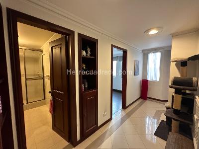 Apartamento de 5 alcobas en venta en Chapinero Alto, Bogotá, 223 m² · foto 10 de 19