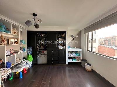 Apartamento de 5 alcobas en venta en Chapinero Alto, Bogotá, 223 m² · foto 14 de 19