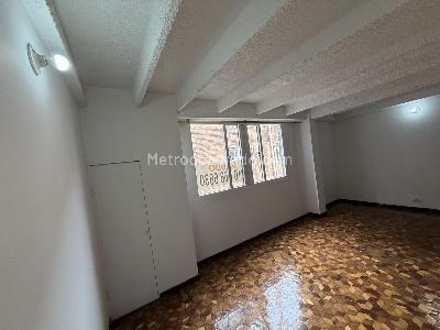 Apartamento de 3 alcobas en venta en Primavera Occidental, Bogotá, 78 m² · foto 3 de 20