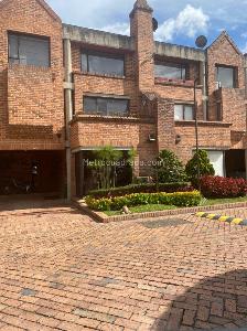 Casa de 4 alcobas en venta en Gratamira, Bogotá, 270 m² · foto 2 de 19