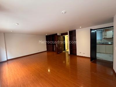 Apartamento en venta en La Carolina, Bogotá · foto 4 de 20