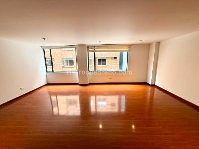 Apartamento en venta en La Carolina, Bogotá · foto 3 de 20