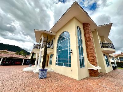 Casa de 4 alcobas en venta en Guarigua, Cajicá, 570 m² · foto 2 de 20