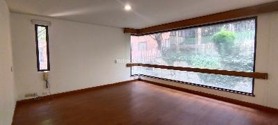 Apartamento de 3 alcobas en venta en Los Rosales, Bogotá, 200 m² · foto 2 de 17