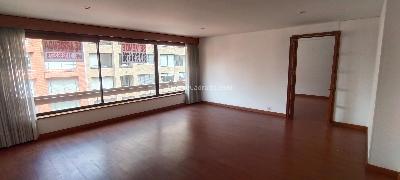 Apartamento de 3 alcobas en venta en Los Rosales, Bogotá, 200 m² · foto 5 de 17