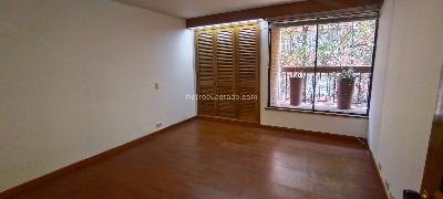 Apartamento de 3 alcobas en venta en Los Rosales, Bogotá, 200 m² · foto 11 de 17