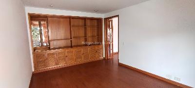 Apartamento de 3 alcobas en venta en Los Rosales, Bogotá, 200 m² · foto 16 de 17
