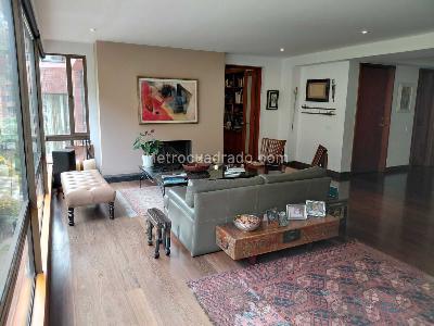 Apartamento de 2 alcobas en venta en Los Rosales, Bogotá, 206 m² · foto 3 de 20