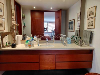 Apartamento de 2 alcobas en venta en Los Rosales, Bogotá, 206 m² · foto 15 de 20