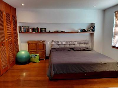 Apartamento de 2 alcobas en venta en Los Rosales, Bogotá, 206 m² · foto 17 de 20