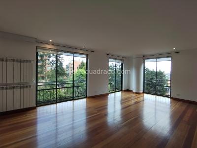 Apartamento de 3 alcobas en venta en Los Rosales, Bogotá, 250 m² · foto 3 de 20