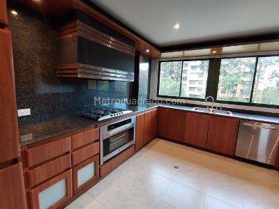 Apartamento de 3 alcobas en venta en Los Rosales, Bogotá, 250 m² · foto 6 de 20