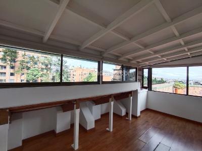 Apartamento de 3 alcobas en venta en Los Rosales, Bogotá, 250 m² · foto 18 de 20