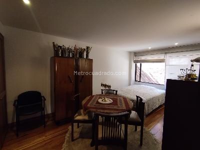 Apartamento de 2 alcobas en venta en Los Rosales, Bogotá, 197 m² · foto 13 de 18