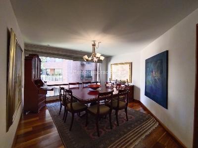 Apartamento de 2 alcobas en venta en Los Rosales, Bogotá, 197 m² · foto 7 de 18