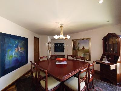 Apartamento de 2 alcobas en venta en Los Rosales, Bogotá, 197 m² · foto 9 de 18