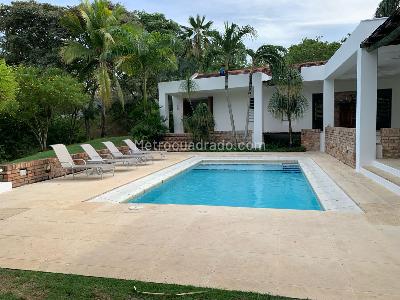 Casa de 4 alcobas en venta en Hacienda Peñalisa, Girardot, 1400 m² · foto 10 de 11