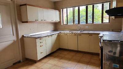 Apartamento de 3 alcobas en venta en Cerros De Niza, Bogotá, 153 m² · foto 5 de 7