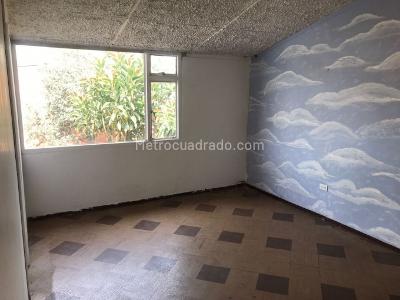 Casa en venta en Pasadena, Bogotá · foto 8 de 14