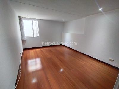Apartamento de 2 alcobas en venta en Santa Barbara Occidental, Bogotá, 125 m² · foto 9 de 13