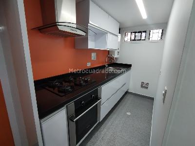 Apartamento de 2 alcobas en venta en Santa Barbara Occidental, Bogotá, 125 m² · foto 11 de 13