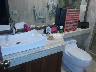 Apartamento en venta en Santa Barbara Occidental, Bogotá · foto 13 de 15