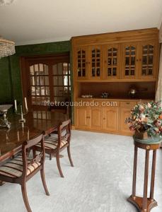 Apartamento de 4 alcobas en venta en Cerro De Suba, Bogotá, 487 m² · foto 2 de 20