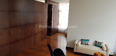 Apartamento de 3 alcobas en venta en Los Rosales, Bogotá, 284 m² · foto 14 de 17
