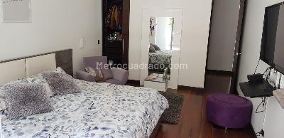 Apartamento de 3 alcobas en venta en Los Rosales, Bogotá, 284 m² · foto 4 de 17