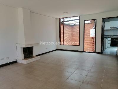 Casa en venta en Cedritos, Bogotá · foto 3 de 13