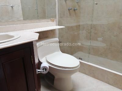 Apartamento de 5 alcobas en venta en Bella Suiza, Bogotá, 254 m² · foto 9 de 20