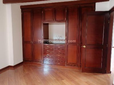 Apartamento de 5 alcobas en venta en Bella Suiza, Bogotá, 254 m² · foto 10 de 20