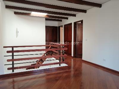 Apartamento de 5 alcobas en venta en Bella Suiza, Bogotá, 254 m² · foto 15 de 20