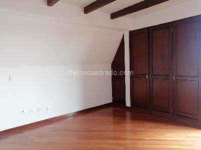 Apartamento de 5 alcobas en venta en Bella Suiza, Bogotá, 254 m² · foto 18 de 20