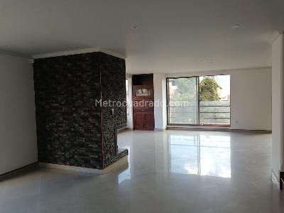 Apartamento de 5 alcobas en venta en Bella Suiza, Bogotá, 254 m² · foto 4 de 20