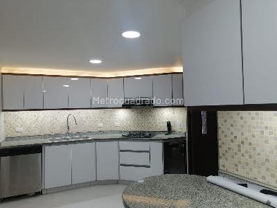 Apartamento de 5 alcobas en venta en Bella Suiza, Bogotá, 254 m² · foto 6 de 20