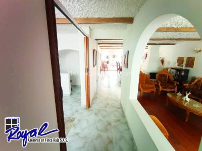 Casa de 5 alcobas en venta en El Batán, Bogotá, 165 m² · foto 3 de 20